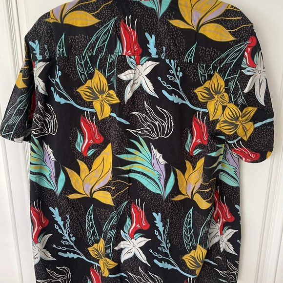 Hurley Shirt Large L black  Floral Hawaiian Short Sleeve Button down tropical - Picture 7 of 15